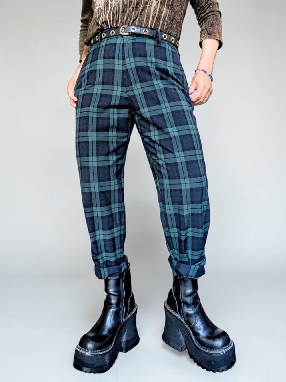 Zara green black plaid grunge punk emo  high rise cropped ankle  pants W's 30